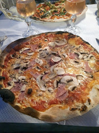 Pizza du Restaurant Rosy Beach à Villeneuve-Loubet - n°11