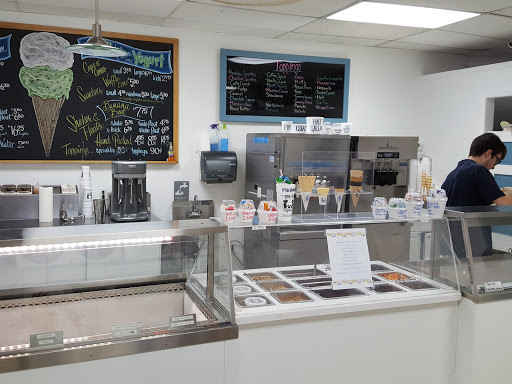 Ice Cream Shop «Hoffmans Ice Cream & Yogurt», reviews and photos, 78 Oceanport Ave, Little Silver, NJ 07739, USA