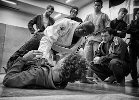 Inglorious Grapplers