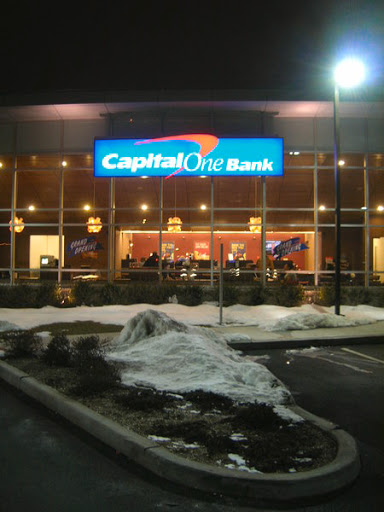 Capital One Bank, 911 S Elmora Ave, Elizabeth, NJ 07202, USA, Bank