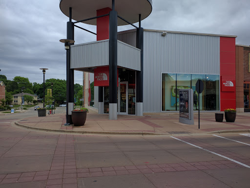 Clothing Store «The North Face», reviews and photos, 702 N Midvale Blvd, Madison, WI 53705, USA