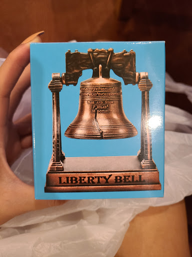 Gift Shop «Xenos Candy & Gifts», reviews and photos, 231 Chestnut St, Philadelphia, PA 19106, USA