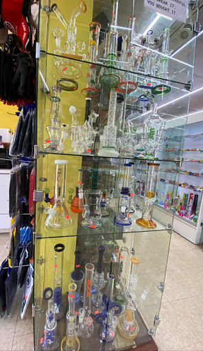 Tobacco Shop «Discount Smoke Tobacco & Beer», reviews and photos, 2387 S Cobb Dr SE B, Smyrna, GA 30080, USA