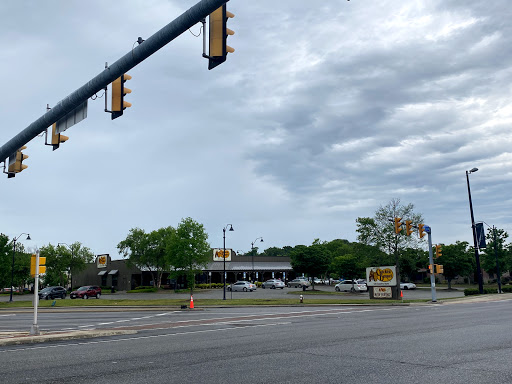 American Restaurant «Cracker Barrel Old Country Store», reviews and photos, 106 Marketplace Dr, Hampton, VA 23666, USA