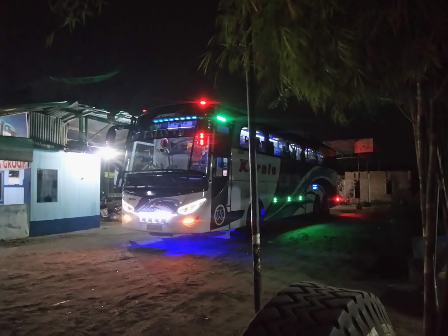 Loket Bus Kurnia Anugerah Pusaka Krueng Geukueh Photo