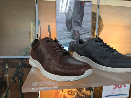 Shoe Store «Karavel Shoes», reviews and photos, 5501 Burnet Rd, Austin, TX 78756, USA