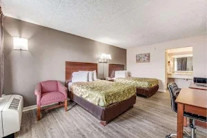 Econo Lodge image