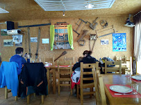 Atmosphère du Restaurant Le Refuge Chez Valentin à Foncine-le-Haut - n°4