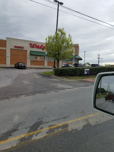 Drug Store «Walgreens», reviews and photos, 826 N Main St, Shelbyville, TN 37160, USA