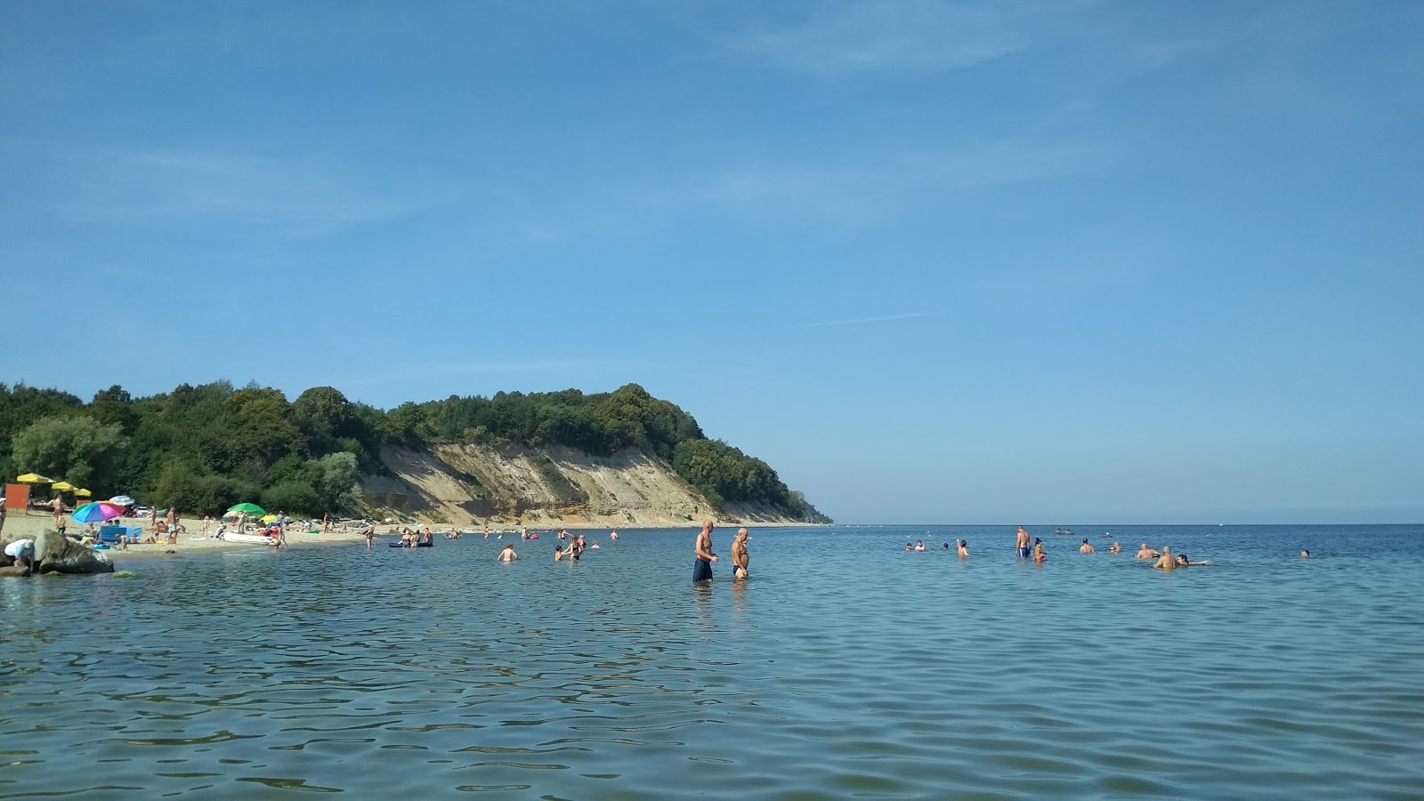 Fotografie cu Filinskoy Bukhty Beach - locul popular printre cunoscătorii de relaxare