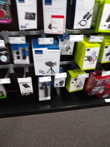 Electronics Store «Best Buy», reviews and photos, 16630 Royalton Rd, Strongsville, OH 44136, USA