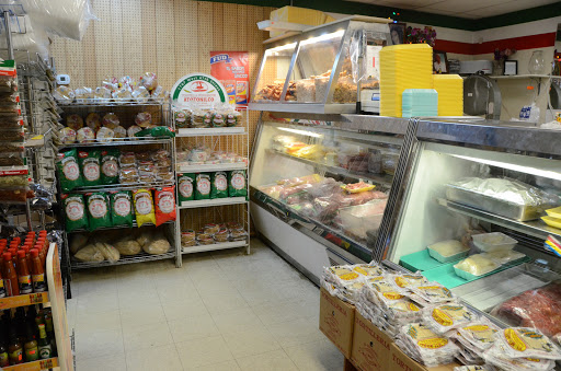 Grocery Store «Supermercado Vargas», reviews and photos, 818 S Lake St, Mundelein, IL 60060, USA