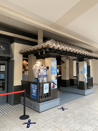 Clothing Store «Hollister Co.», reviews and photos, 1076 Layton Hills Pkwy, Layton, UT 84041, USA