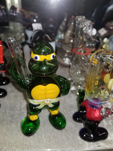 Tobacco Shop «Little Canada Smoke Shop & Specialties LLC», reviews and photos, 37 Little Canada Rd E, St Paul, MN 55117, USA