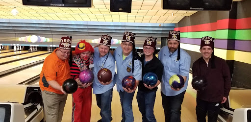 Bowling Alley «Bowl Mor Lanes», reviews and photos, 201 Highland Ave, East Syracuse, NY 13057, USA