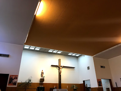Iglesia Santo Cristo Av. Menéndez Pelayo, 26A, 39600 Camargo, Cantabria, España