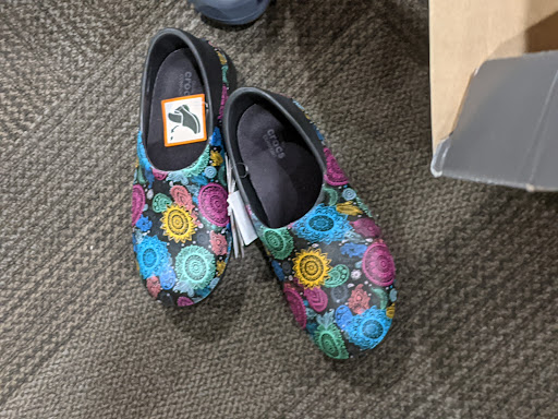 Shoe Store «DSW Designer Shoe Warehouse», reviews and photos, 9880 W Broad St, Glen Allen, VA 23060, USA