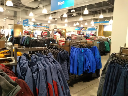 Sportswear Store «Columbia Sportswear Outlet at The Pike Outlets», reviews and photos, 35 Bay St, Long Beach, CA 90802, USA