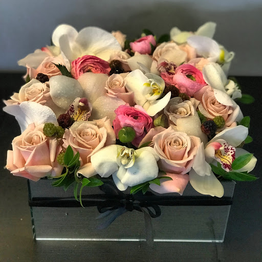 Florist «Fleur De Lis Florists», reviews and photos, 6588 Quinton Ln, Tujunga, CA 91042, USA