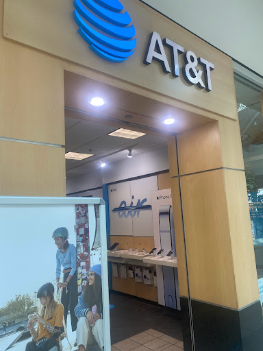 Cell Phone Store «AT&T», reviews and photos, 1451 Coral Ridge Ave, Coralville, IA 52241, USA