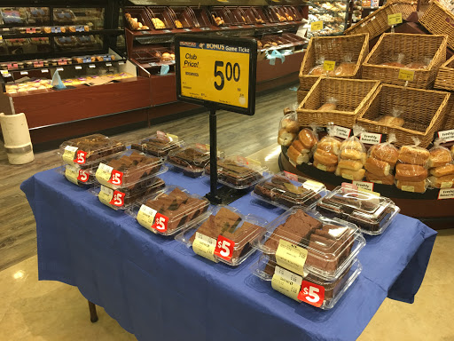 Grocery Store «Safeway», reviews and photos, 5821 Crossroads Cir, Falls Church, VA 22041, USA