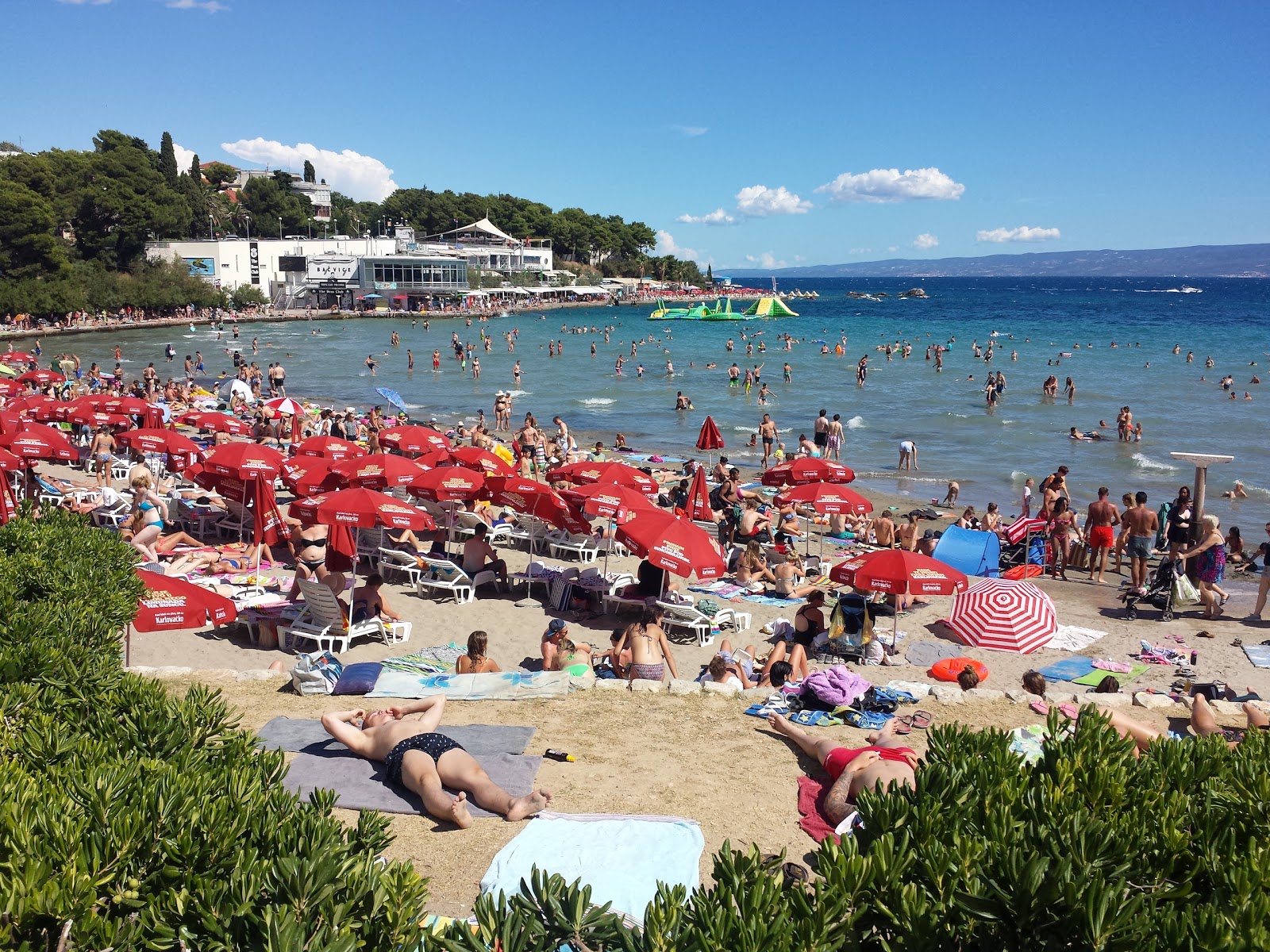 Bacvice plajı'in fotoğrafı - rahatlamayı sevenler arasında popüler bir yer