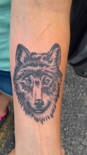 Tattoo Shop «The Clay Dragon Tattoo Studio», reviews and photos, 919 Lafayette Rd, Seabrook, NH 03874, USA