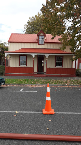Reviews of Wyllie Cottage in Gisborne - Museum