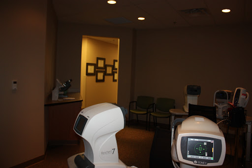 Eye Care Center «Henry Ford OptimEyes Super Vision Center - Clinton Township», reviews and photos, 33100 S Gratiot Ave, Charter Twp of Clinton, MI 48035, USA