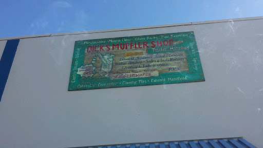 Dick's Muffler Shop & Trailer