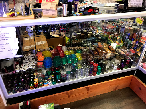 Vaporizer Store «Tobacco King & Vape King», reviews and photos, 1609 S Glebe Rd, Arlington, VA 22204, USA