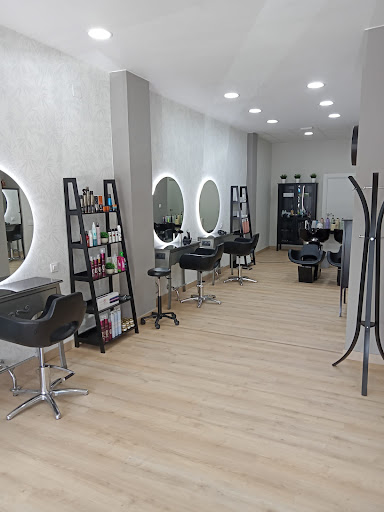 Peluquería Estética Glamour en Renedo de Piélagos, Santander