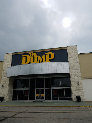 Furniture Store «The Dump Furniture Outlet», reviews and photos, 124 Newmarket Square, Newport News, VA 23605, USA