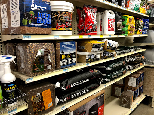 Home Improvement Store «Tractor Supply Co.», reviews and photos, 1424 W Main St Ext #1, Grove City, PA 16127, USA