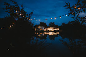 Svatba na rybníku