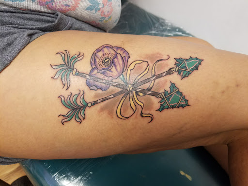 Tattoo Shop «Head 2 Toe Tattoos», reviews and photos, 3008 W Lawrence Ave, Chicago, IL 60625, USA