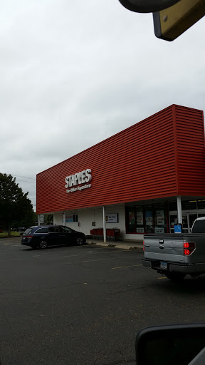 Office Supply Store «Staples», reviews and photos, 672 Queen St, Southington, CT 06489, USA