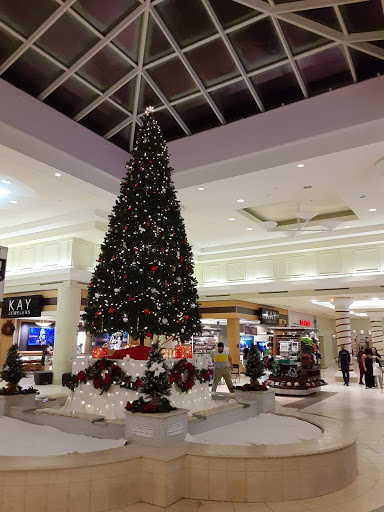 Shopping Mall «Edison Mall», reviews and photos, 4125 Cleveland Ave, Ft Myers, FL 33901, USA