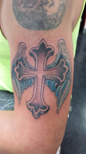 Tattoo Shop «Skin Decor Tattoo Studio», reviews and photos, 5048 N Blackstone Ave, Fresno, CA 93710, USA