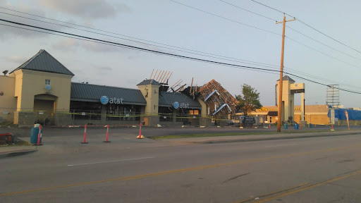 Shopping Mall «Southroads Shopping Center», reviews and photos, 5211 E 41st St, Tulsa, OK 74135, USA