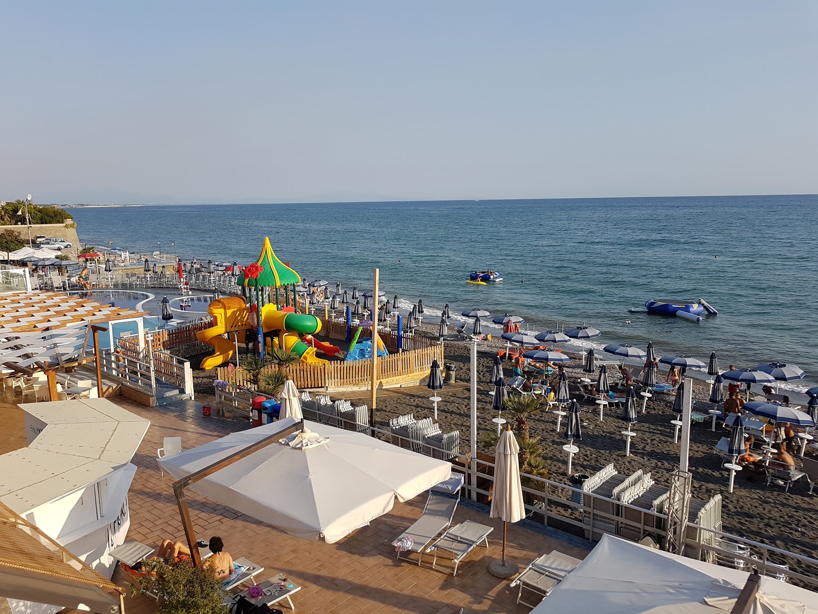 Foto von Salerno beach IV - beliebter Ort unter Entspannungskennern