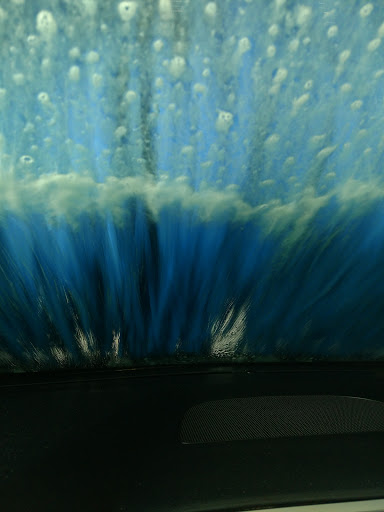 Car Wash «Red Barn Car Wash», reviews and photos, 13001 Clackamas River Dr Suite 200, Oregon City, OR 97045, USA