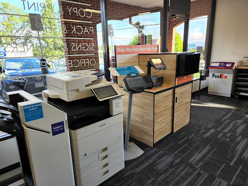 Print Shop «FedEx Office Print & Ship Center», reviews and photos, 47100 Community Plaza Suite 80, Sterling, VA 20164, USA
