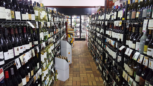 Liquor Store «Wine Palace», reviews and photos, 13971 Middlebelt Rd, Livonia, MI 48154, USA
