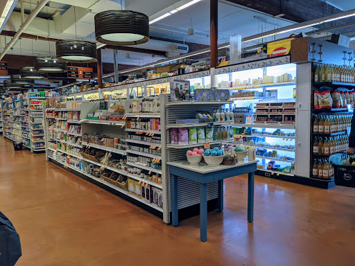 Gourmet Grocery Store «Metropolitan Market Kirkland», reviews and photos, 10611 NE 68th St, Kirkland, WA 98033, USA