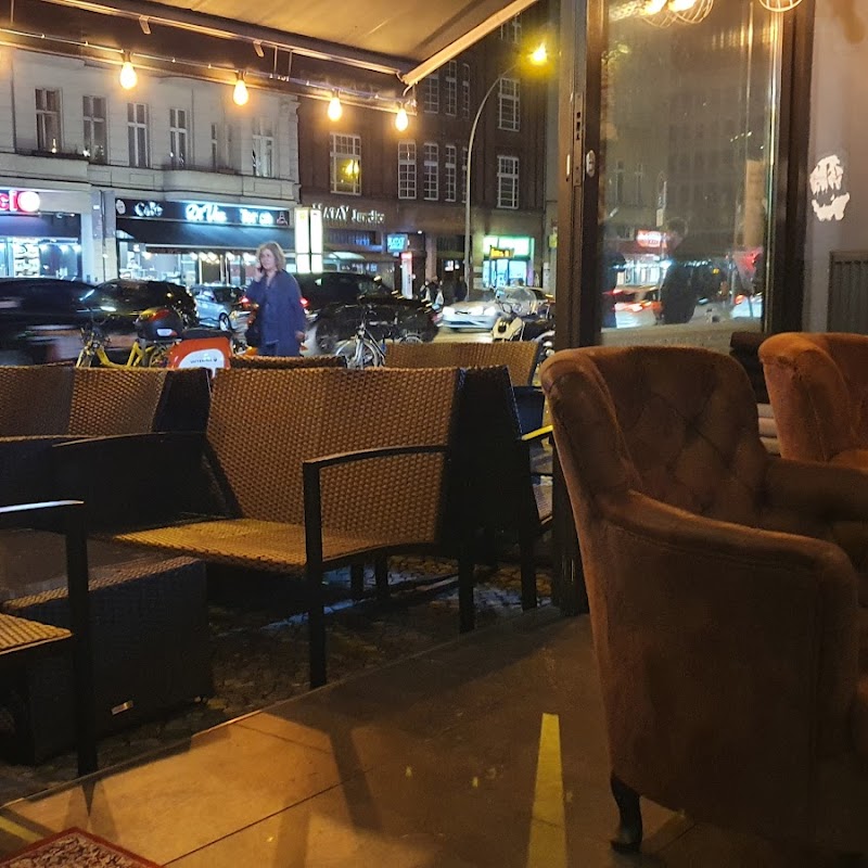 Lucca Café Bar Lounge