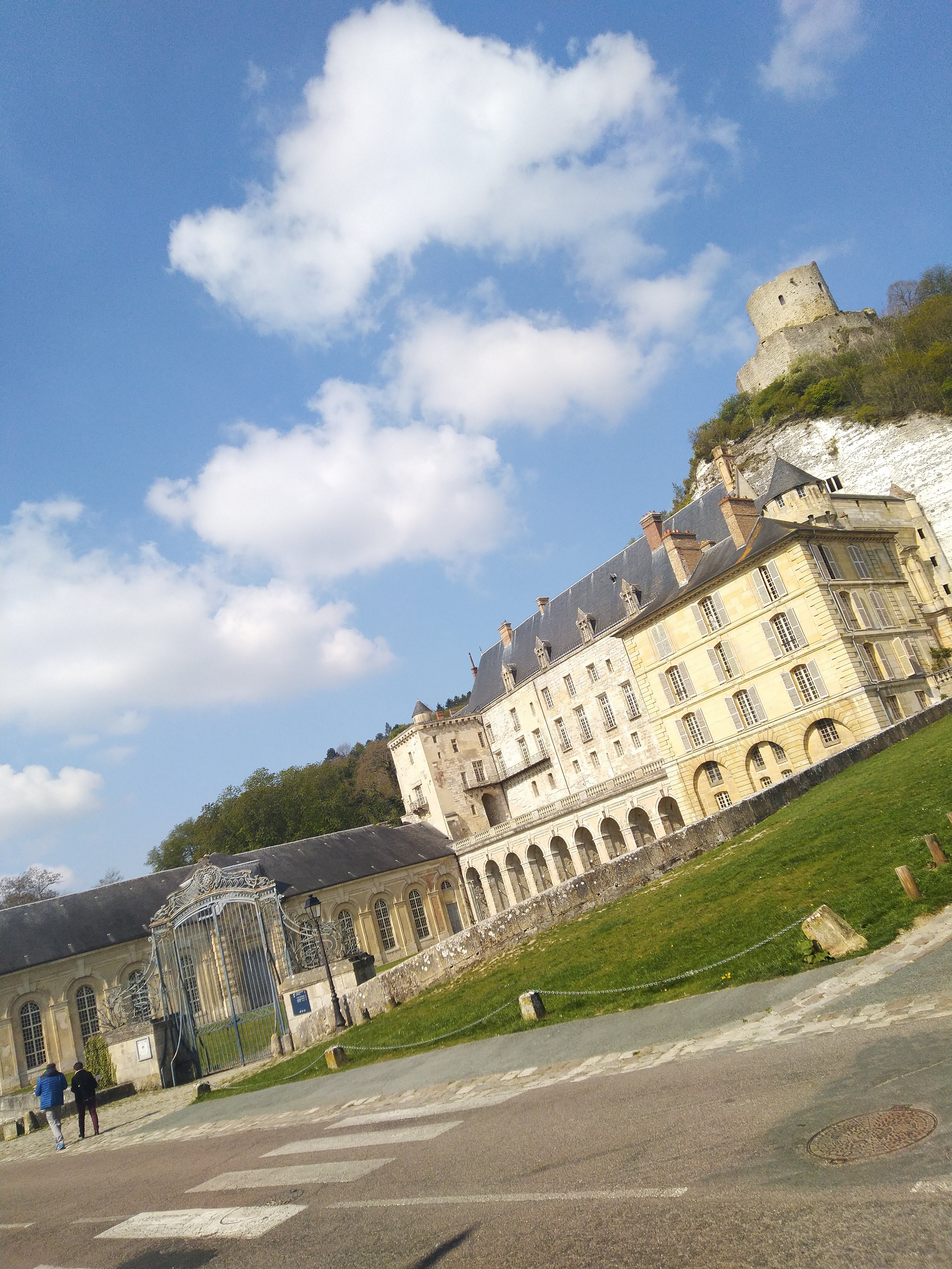 Photo n° 5 de l'avis de Cyril.o fait le 15/04/2019 à 05:56