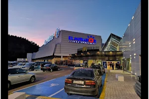 Centro Comercial El Mirador image