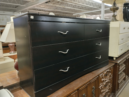 Used Furniture Store «C&D Second Chance», reviews and photos, 201 N Poplar Ave, Sanford, FL 32771, USA