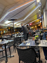 Atmosphère du Restaurant La Piazza à Cannes - n°11